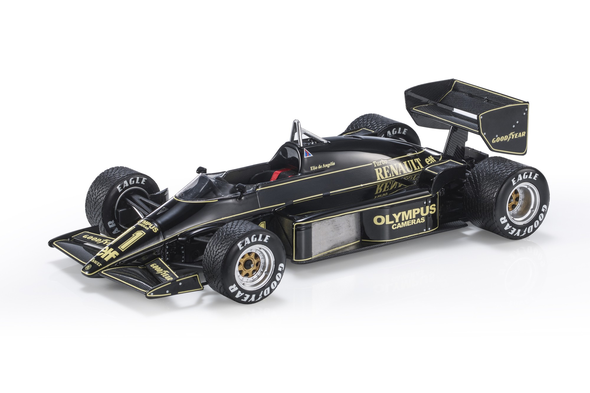 Lotus 97T No.11 1985 E. de Angelis - 1:18